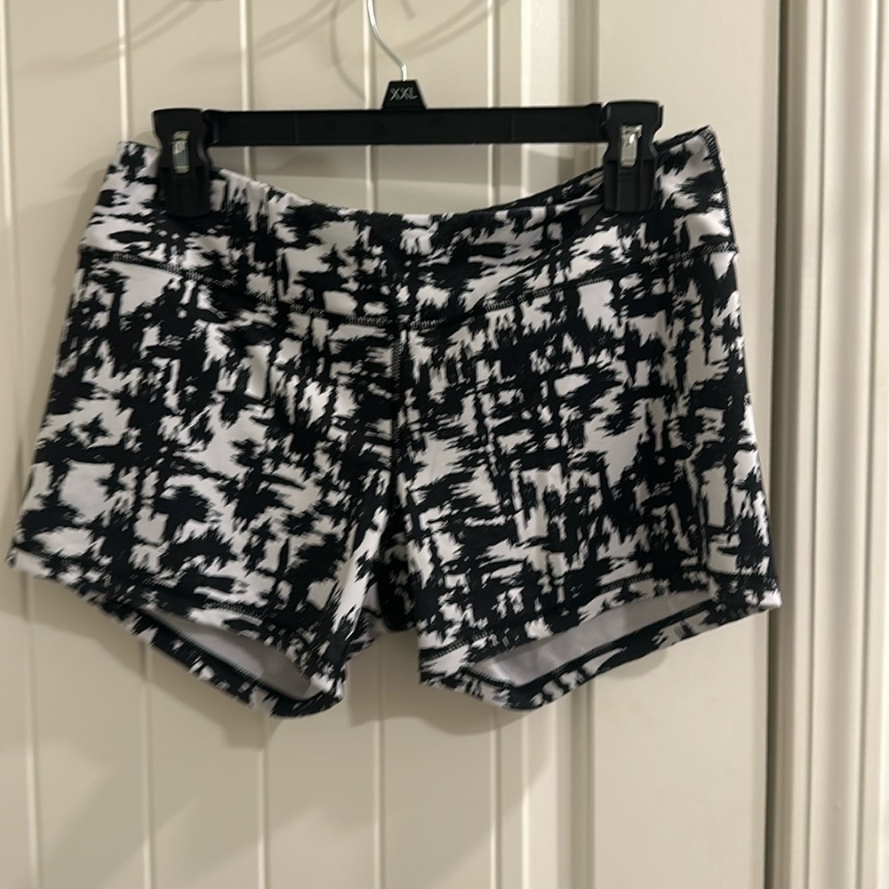 Born primitive shorts